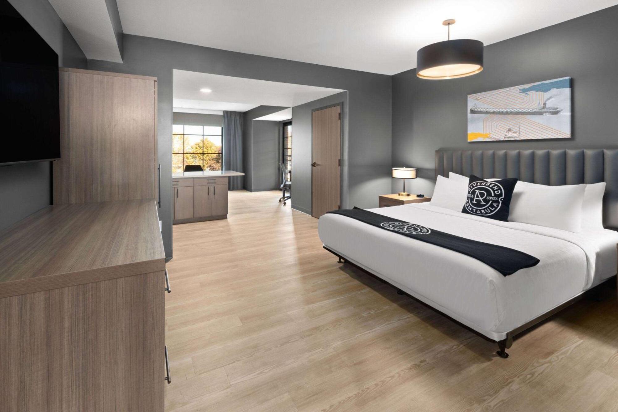 Riverbend Hotel And Suites, Trademark Collection By Wyndham Ashtabula Exteriör bild