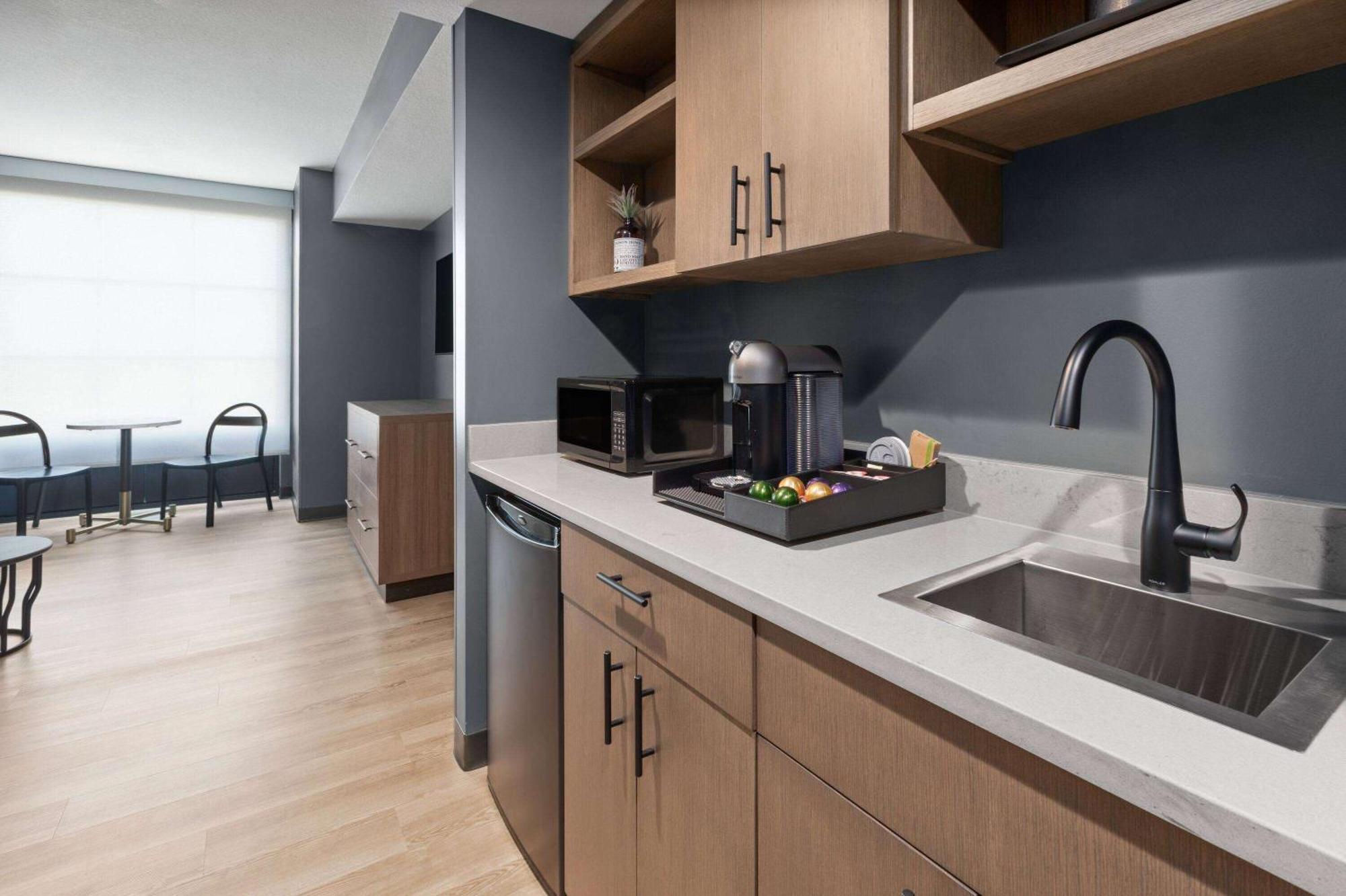 Riverbend Hotel And Suites, Trademark Collection By Wyndham Ashtabula Exteriör bild