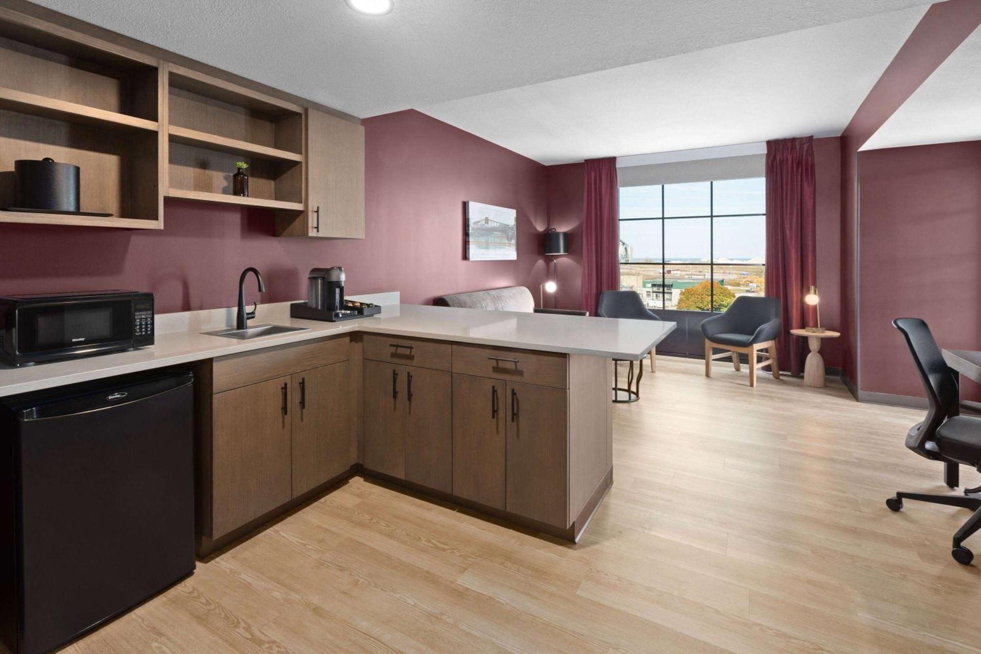 Riverbend Hotel And Suites, Trademark Collection By Wyndham Ashtabula Exteriör bild