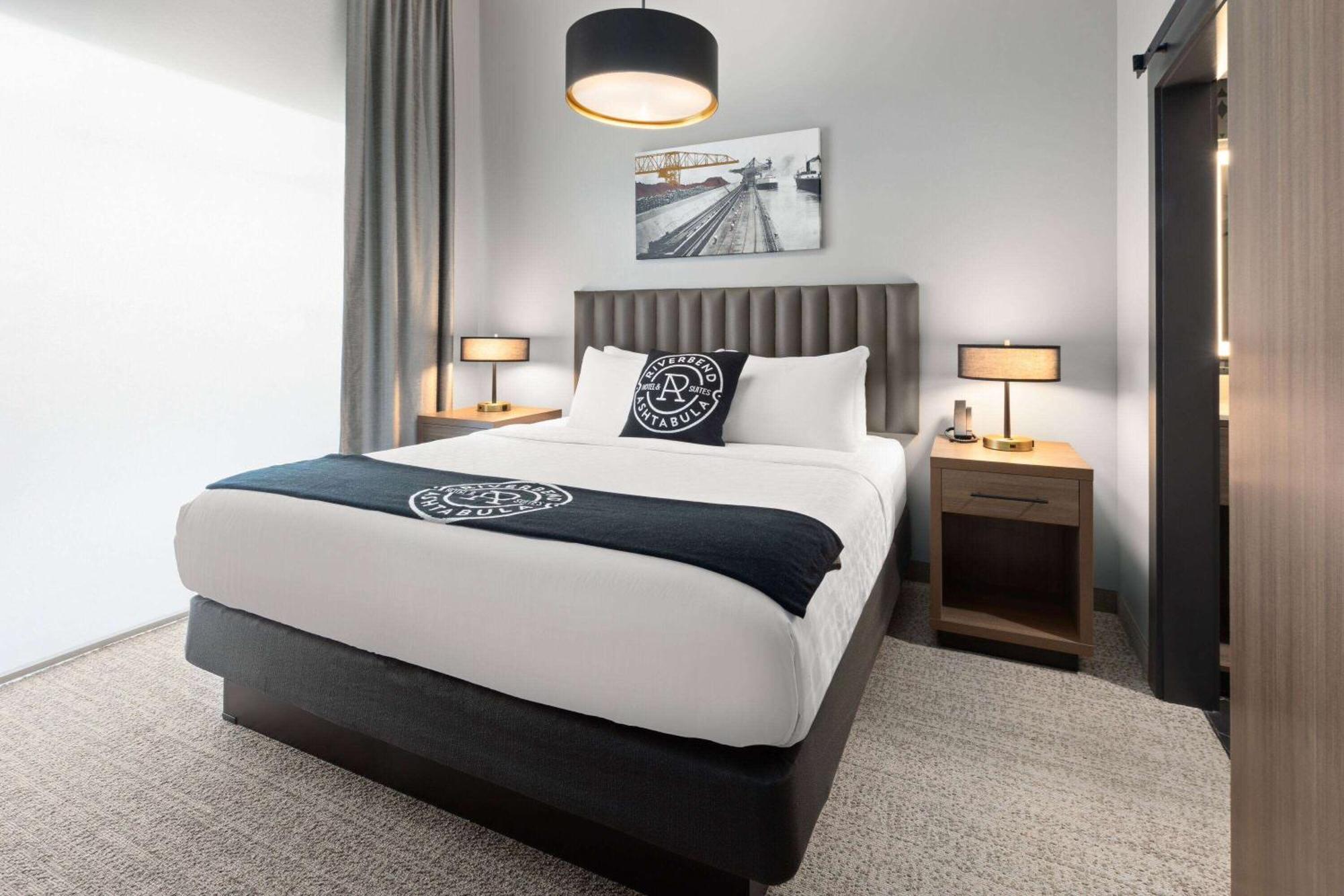 Riverbend Hotel And Suites, Trademark Collection By Wyndham Ashtabula Exteriör bild