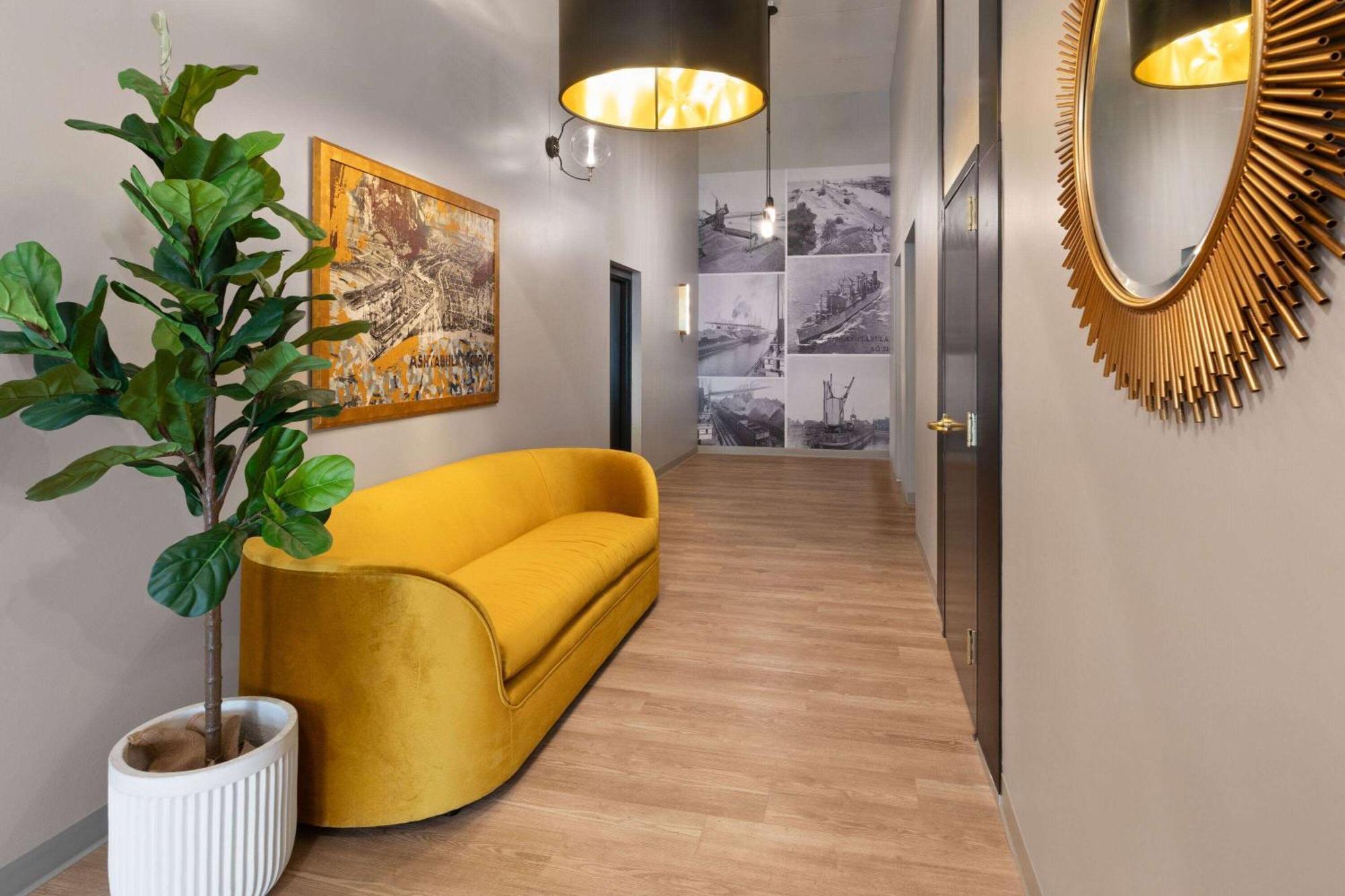 Riverbend Hotel And Suites, Trademark Collection By Wyndham Ashtabula Exteriör bild